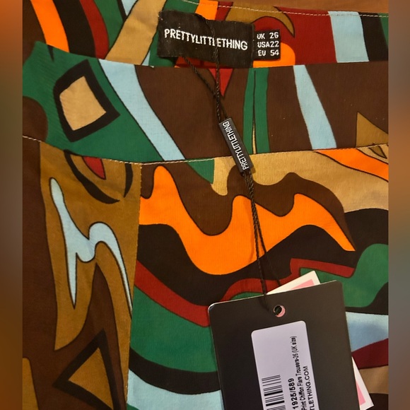 Plus multi abstract print chiffon flare pants - Picture 6 of 6